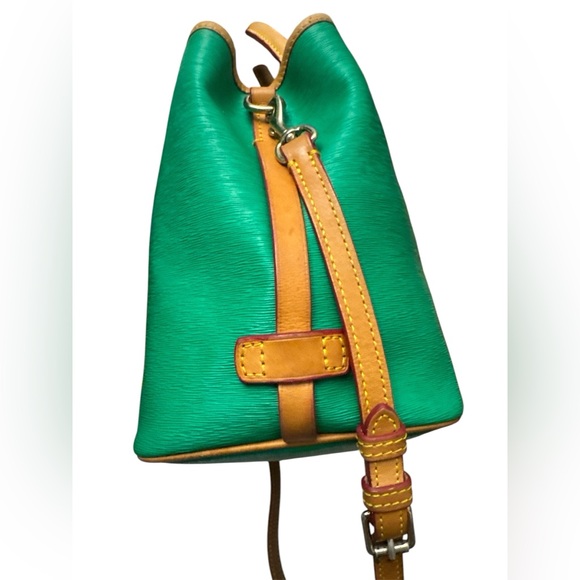 AUTHENTIC DOONEY AND BOURKE 2 WAY BAG